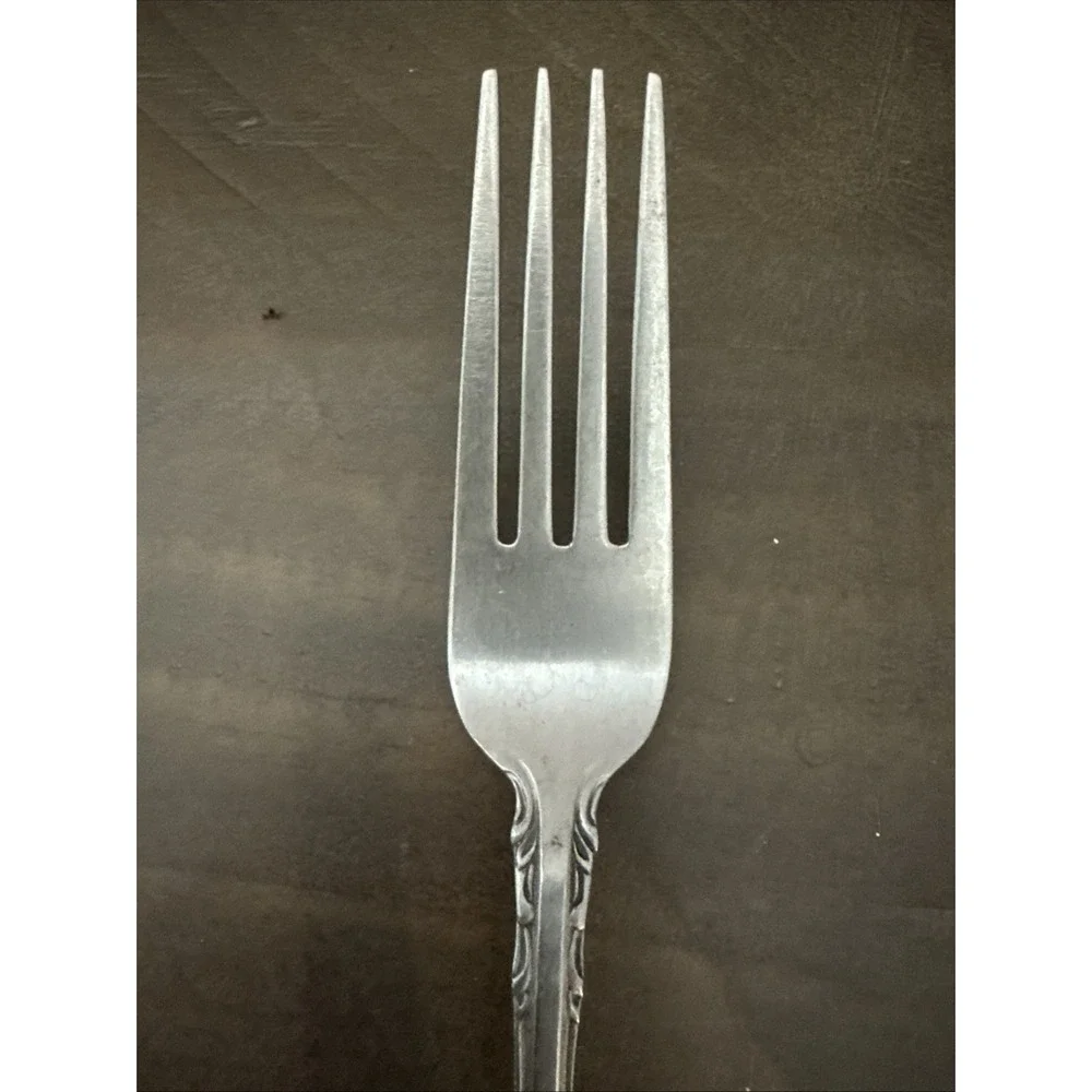 VTG Imperial Stainless Steel Flatware Japan Floral Edge Set Of‎ 4 Dinner Forks